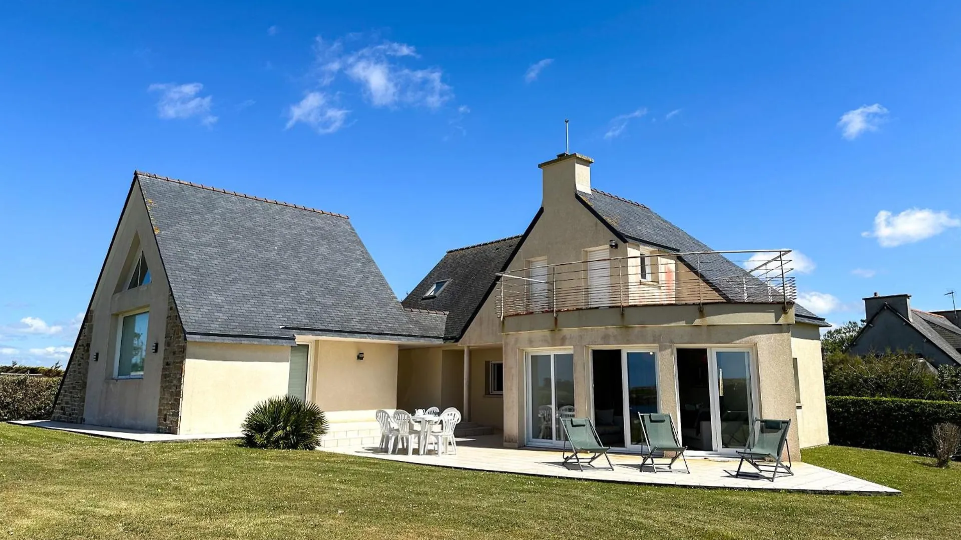 Holiday home Ty Beg - Maison Confortable Splendide Vue Mer Ploudalmezeau