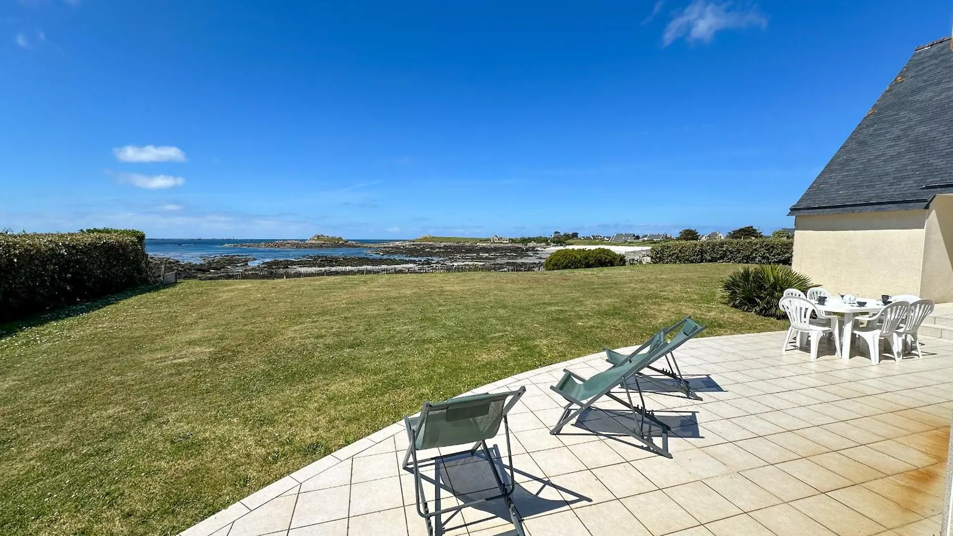 Holiday home Ty Beg - Maison Confortable Splendide Vue Mer Ploudalmezeau France